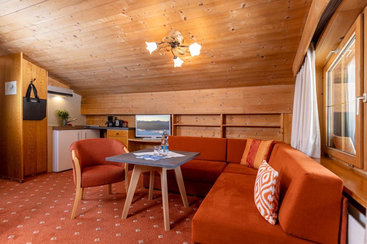 Appart & Hotel Garni Villa Knauer Mayrhofen Buitenkant foto